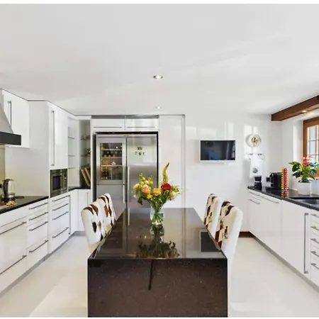 7-bedroom Private Pool And Stunning Views Casa vacanze Gstaad