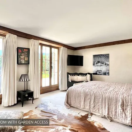 7-bedroom Private Pool And Stunning Views Γκστάαντ