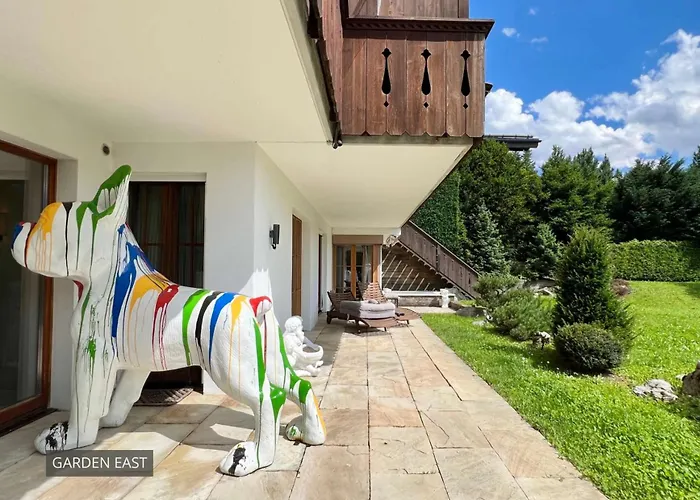 7-bedroom Private Pool And Stunning Views Hébergement de vacances *