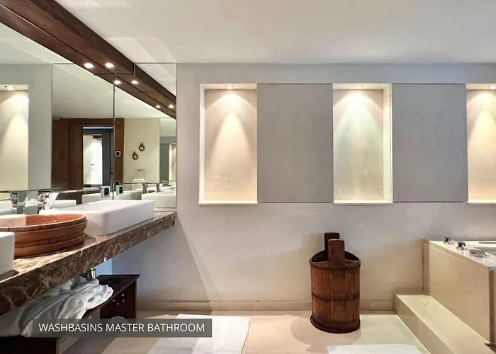 7-bedroom Private Pool And Stunning Views Hébergement de vacances *