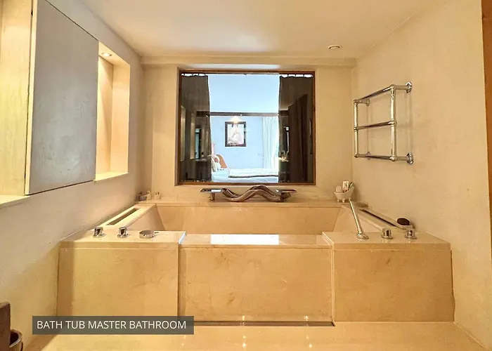 7-bedroom Private Pool And Stunning Views *