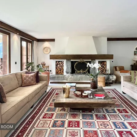 Holiday home 7-bedroom Private Pool And Stunning Views