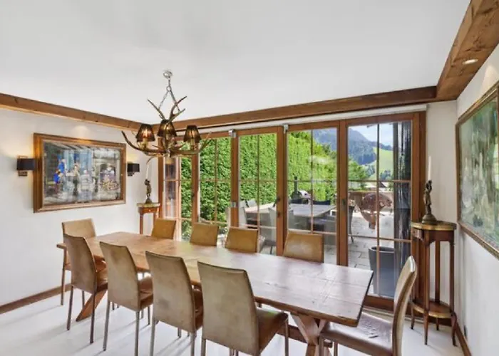 Dom wakacyjny 7-bedroom Private Pool And Stunning Views *