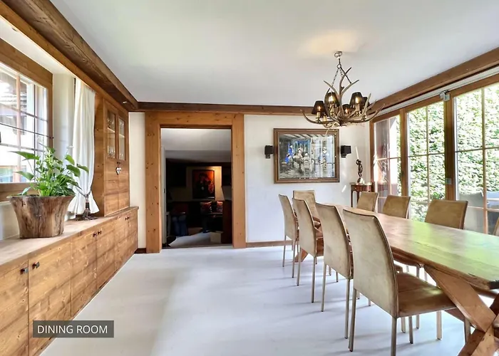 Dom wakacyjny 7-bedroom Private Pool And Stunning Views Gstaad