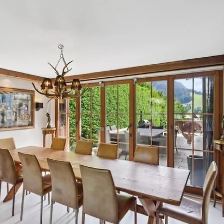 別荘 7-bedroom Private Pool And Stunning Views *